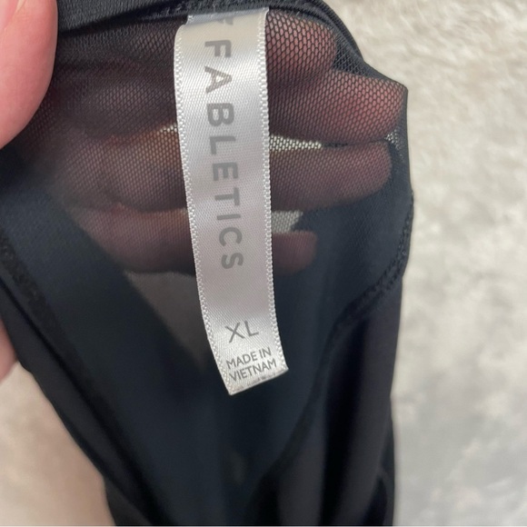 Fabletics women’s activewear tank top split back black size XL yoga running - Picture 5 of 5